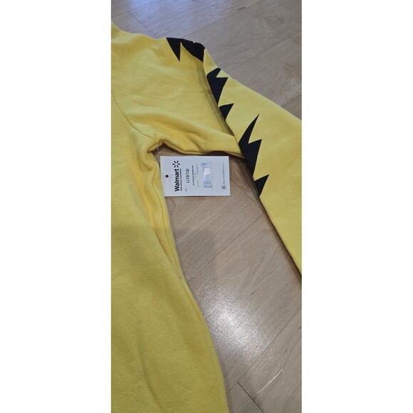 Pokemon Pikachu Yellow Boys sweater size Large (10-12)NEW - Picture 3 of 8
